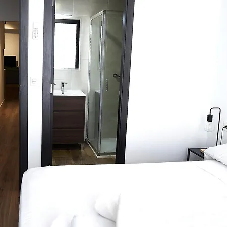 Artes 3- Private Sunny Terrace & 2 Baths