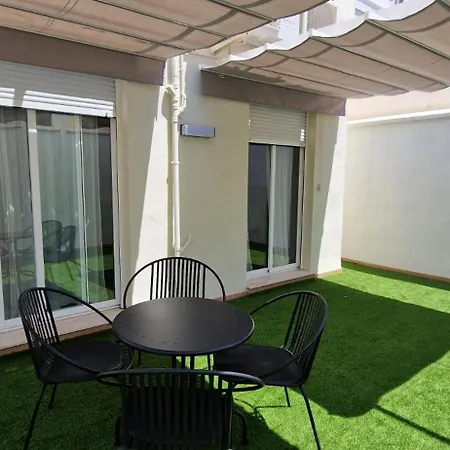 Artes 3- Private Sunny Terrace & 2 Baths Appartamento